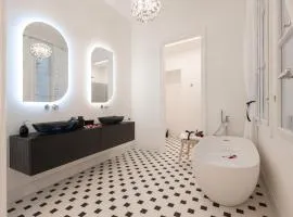 Jonathan Luxury Apartment Trieste Station