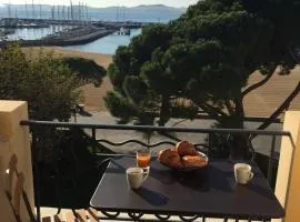 Vue Golfe St Tropez à Ste Maxime YourHostHelper