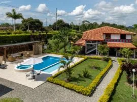 Luxury Rancho La Soledad con Desayuno