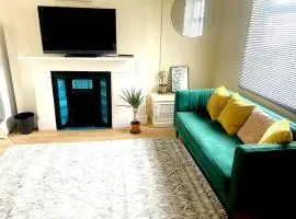 Evo Green Gravesend 2 bed Apartment, 2 mins Station, Town Centre