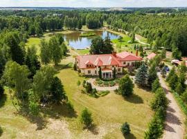 Agroturystyka przy Trakcie w Krzywem, farm stay in Krzywe