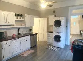 Twains Timeless River Getaway Centrally Located!