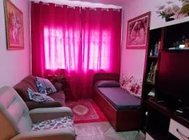 casa vó doca, preço único pela casa inteira,cabem até 10 pessoas ao lado da basilica aparecida