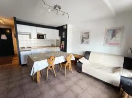 Résidence Plein Soleil - Appartement plein sud avec superbe vue, balcon, parking. MAE-9004