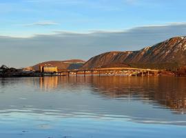Apartment with sea view, hotel con parking en Stokmarknes