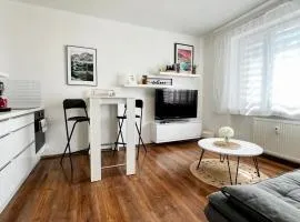 Black Lotus II l Downtown Apartment l Free Parking & Fresh Coffee l 24hr Access