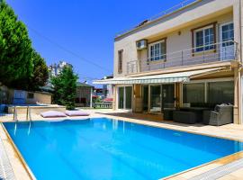 Villa Türkan, hotel v mestu Kusadası