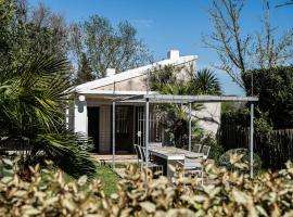 Un Cabanon en Camargue, hotel in Arles