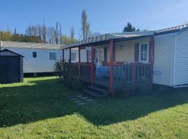 Mobil home 4 à 6 pers camping 5 étoiles proche Deauville, hotel in Saint-Arnoult