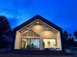 Rainy House By Serenity Sea House