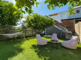 Lemonia Apartment with yard