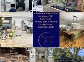 Charming Family Retreat Near Parks Fire Pit & Games