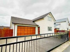 My castle house Manukau City 20 mins to Auckland Airport
