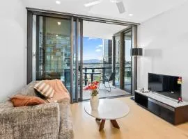 Queens Wharf - Brisbane CBD Luxury with pool and gym
