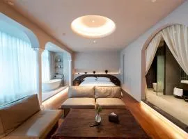 Shanheli wabi Sabi Natural Wind Hotel Chenghai Branch
