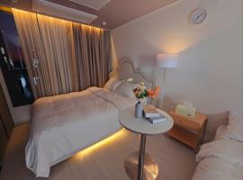 Dongseongro DSR&U Hotel room, hotel v destinaci Tegu