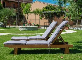 La casa di Eleni, ξενοδοχείο στην Αχαράβη