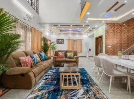 Splendor lux 5 BHK Villa by Susan Homestay