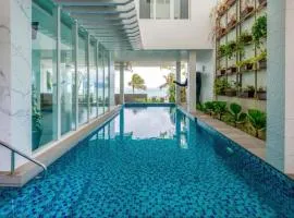 Ocean View Villa - 8 Bedrooms - In Great Location - Just 10M From The Beach