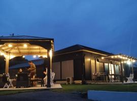 Shima City Detached house SKO1, hotel v destinaci Katada