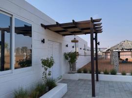 Belvedere chalet, σαλέ σε Bin Aḩmad