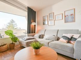 Ferienwohnung Hygge Sol Mare Whg 52 mit Schwimmbad Innenpool und Sauna Kellenhusen, hotel a Kellenhusen