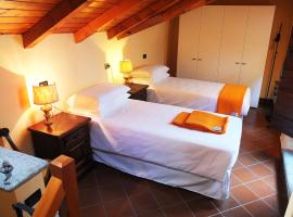 Casa Canetta - Mini appartamento in centro a Intra, hotel v destinaci Intra