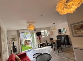 L Olivier, hotel com estacionamento em Nanterre