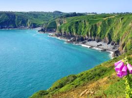 Camping maeva Escapades Les Hauts de Port, hotel v destinaci Penvénan