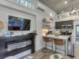 Gorgeous Cottage with Fire Pit and Barbecue in Tracy City, Tennessee