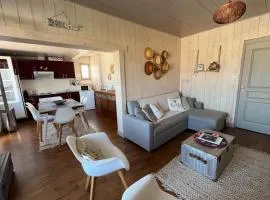 Apartment with sea view parking garden and beach access