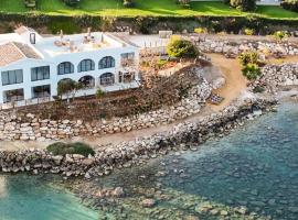Sirena Bay Beach House and Luxury Suites, hotell sihtkohas Protaras