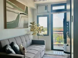 2Br QC Furnished Condo w 300mbps Net Free Pool Use