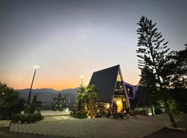 Cooper House Cafe And Farms, hotel v destinaci Mae Suai