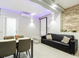 NEW - 2 Min Metro Batoni - Luxury Apt con Posto Auto