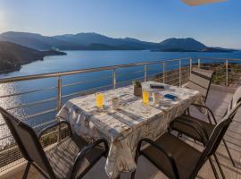 Panorama Residence: Meganisi şehrinde bir plaj oteli