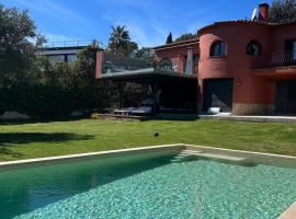 Beautiful Villa in Sa Riera Begur, hotel v destinaci Isla Roja