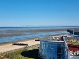 Wellen & Wind - Moderne Ferienwohnung mit Meerblick