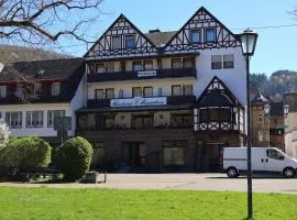 Weinhaus Hirschen Bruttig