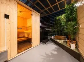 真 Private accommodation with sauna, close to USJ and Expo Park, free parking, 4 bedrooms, 8 beds, 2 bathrooms