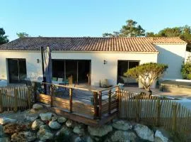 Villa avec Spa niché dans la forêt à deux pas des plages