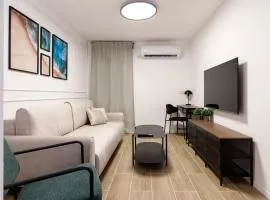 Lovely New Central Apartment 2 with Miklat