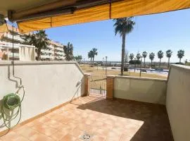 Onze - primera línea de mar con piscina