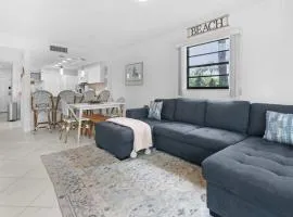 Stunning Condo at Park Shore Resort 149