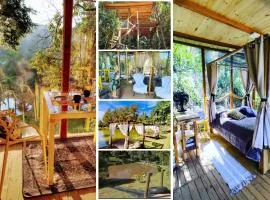 Casa de Vidro II com Lago, cachoeira, piscina, caiaque, escorrega no Lago - 90km de São Paulo