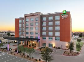 Holiday Inn Express & Suites Moore by IHG, hotel in Moore