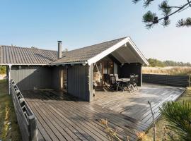 Lovely Home In Ringkøbing With Sauna, hotel in Ringkøbing