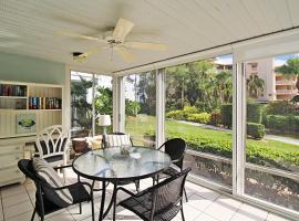 Relaxing Siesta Key condo - Pickleball, 2 heated pools, beach access, hotel di Siesta Key