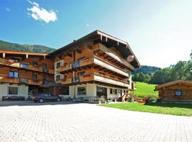 Ski in Ski out Hotel Unterellmau inkl Jokercard, hotel i Saalbach-Hinterglemm