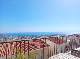 Green Oasis Penthouse: Peyia şehrinde bir otel